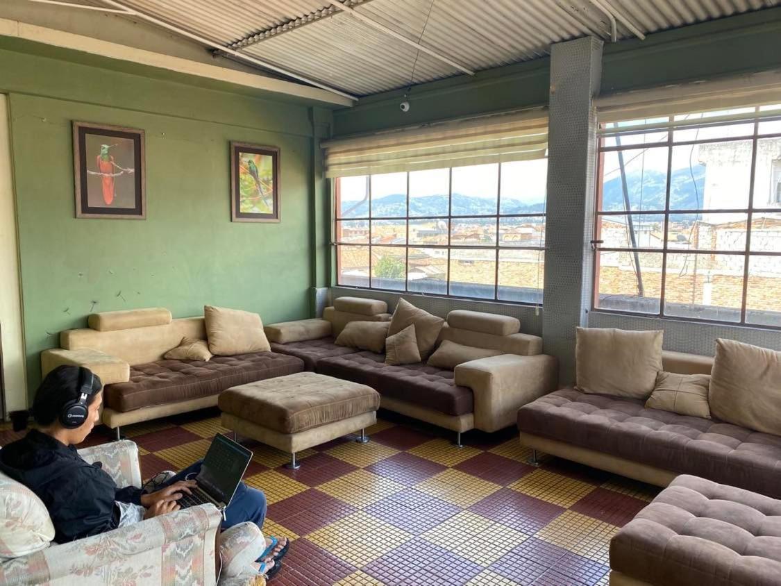 Check Inn Bed And Breakfast Cuenca Exterior photo